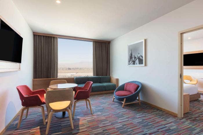 hilton garden inn guadalajara airport