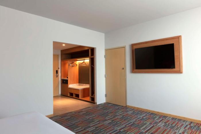 hilton garden inn guadalajara airport