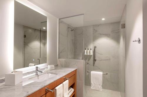 hilton garden inn guadalajara airport