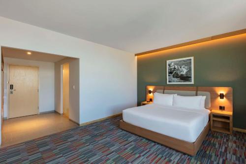 hilton garden inn guadalajara airport