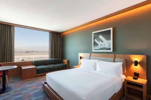hilton garden inn guadalajara airport