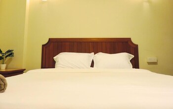 anylodge waterfront marina island pangkor