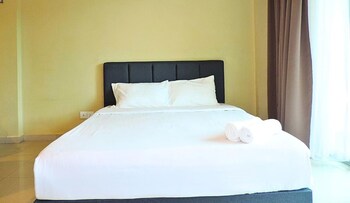 anylodge waterfront marina island pangkor