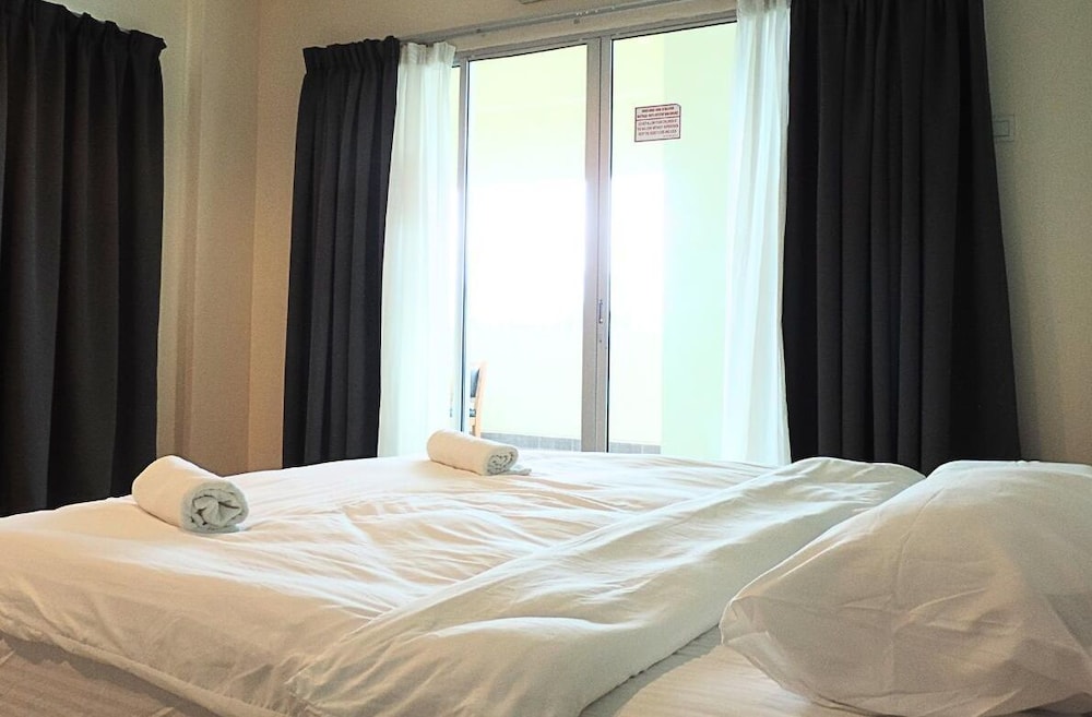 anylodge waterfront marina island pangkor