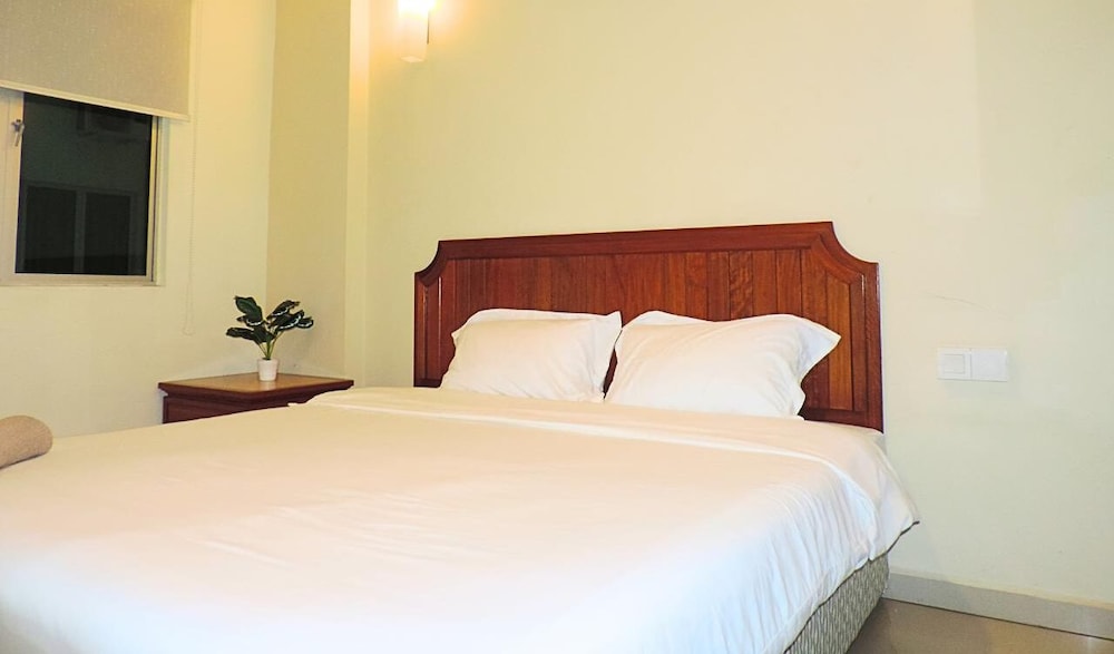 anylodge waterfront marina island pangkor