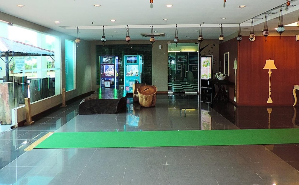 anylodge waterfront marina island pangkor