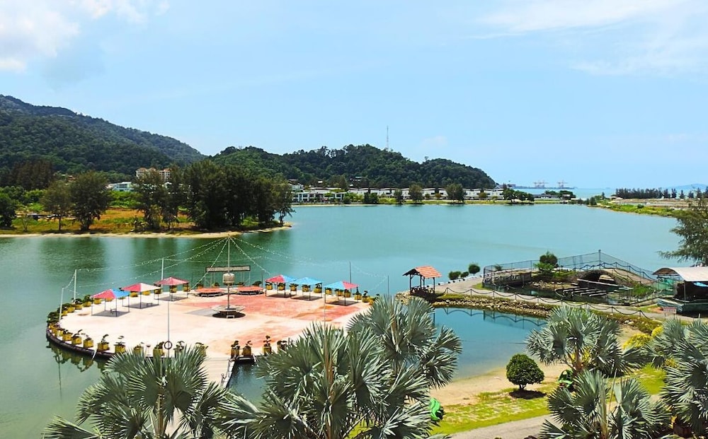 anylodge waterfront marina island pangkor