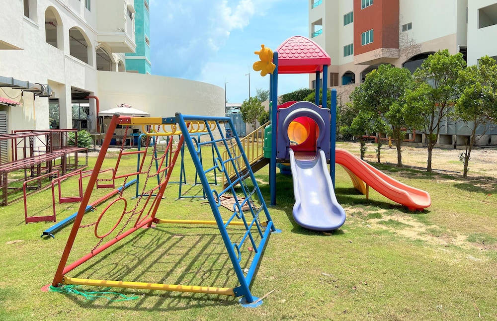 anylodge waterfront marina island pangkor