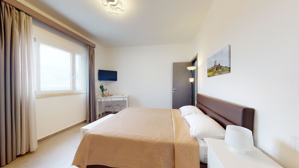 villa aries torre di manfria hill