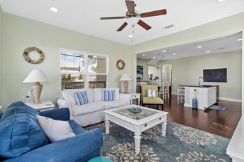 30a beach house pelicans rest by phg