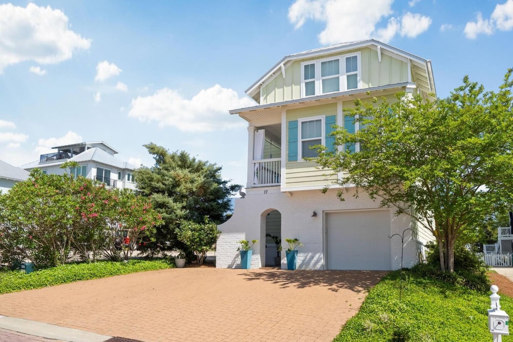 30a beach house pelicans rest by phg
