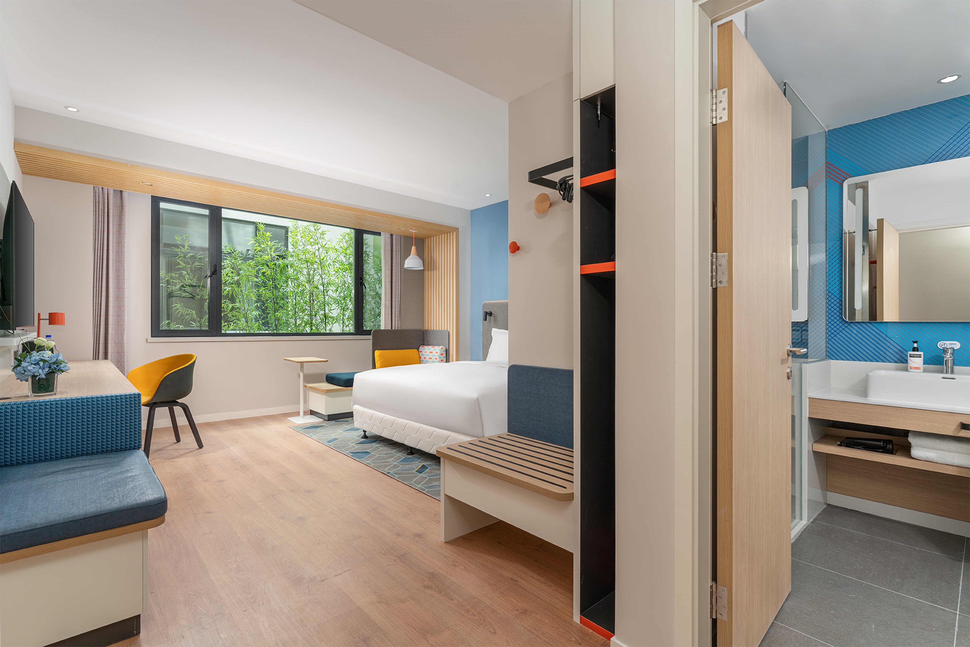 holiday inn express dangdong city center an ihg hotel