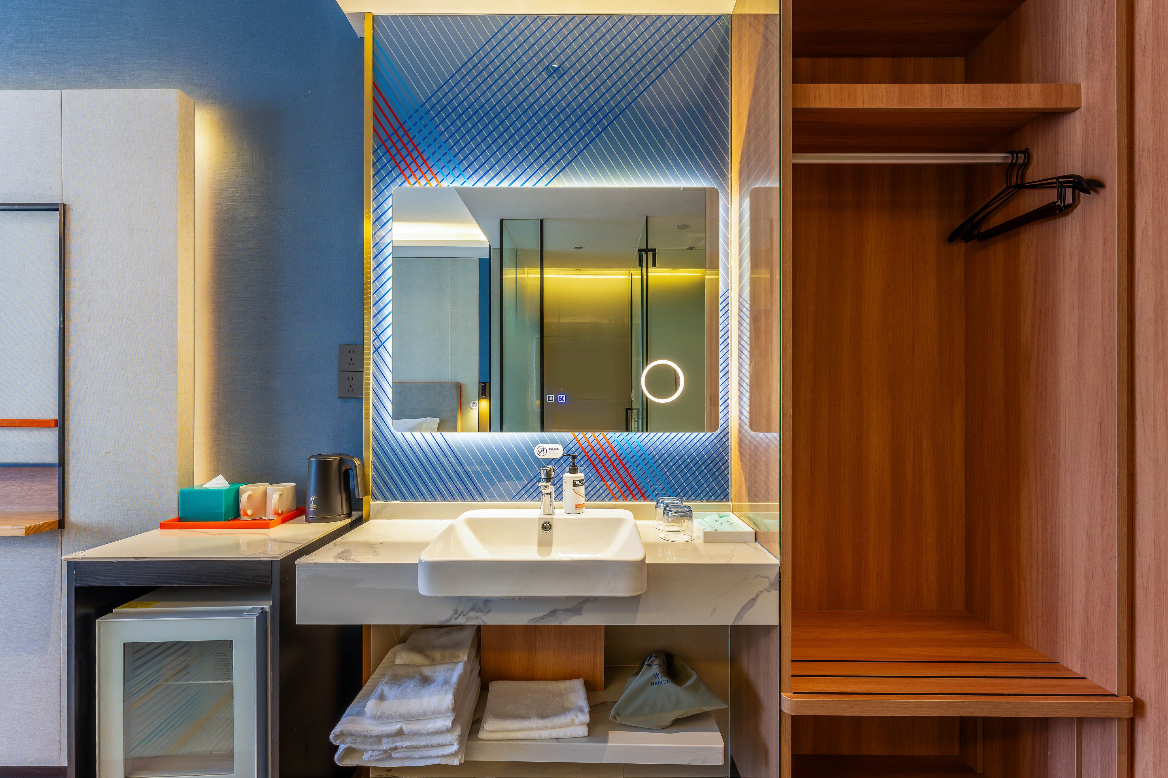 holiday inn express lanzhou zhengning road an ihg hotel