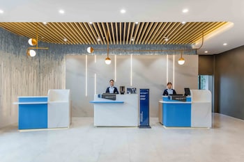 holiday inn express jiangmen east station an ihg hotel