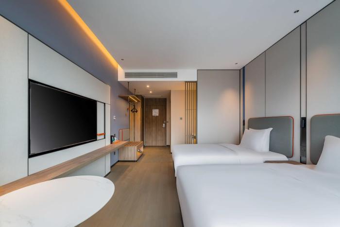 holiday inn express jiangmen east station an ihg hotel
