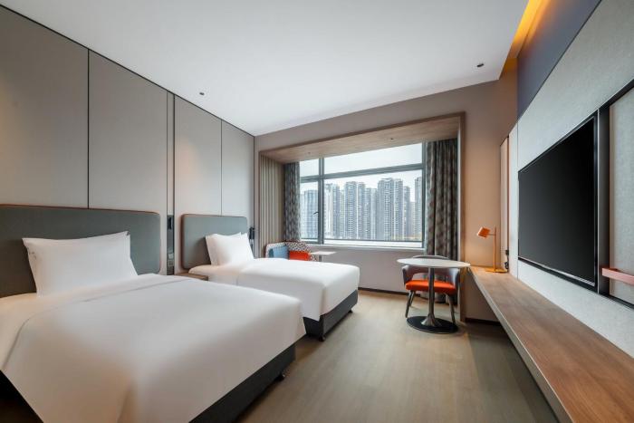 holiday inn express jiangmen east station an ihg hotel