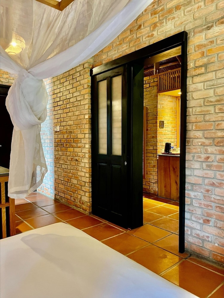 enso retreat hoi an