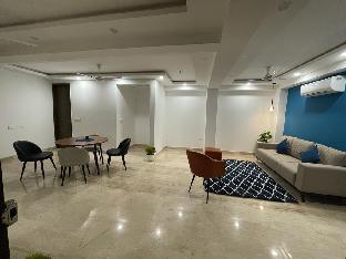 Flxho Uno - Golf Course Road,India>>Gurugram,4 star