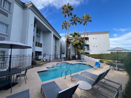 comfort inn and suites north glendale and peoria