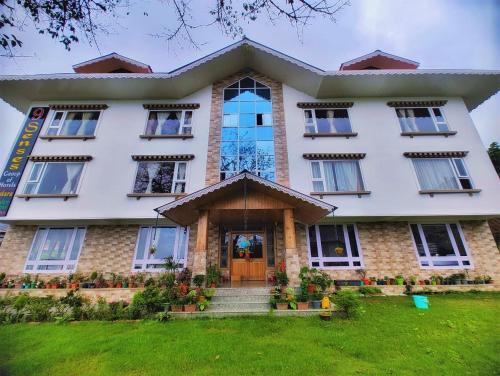 sakura garden retreat ravangla