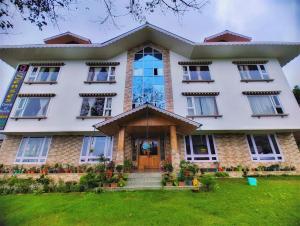 sakura garden retreat ravangla