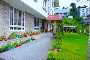 sakura garden retreat ravangla