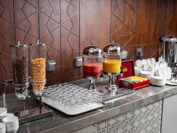 wirgan hotel al nour