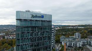 radisson blu hotel at porsche design tower stuttgart