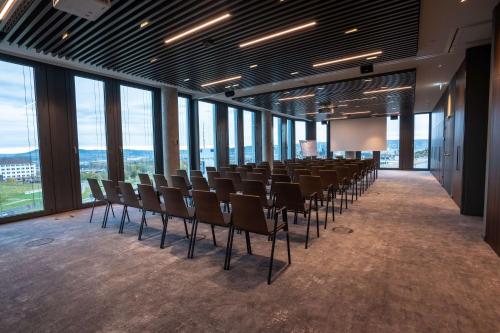 radisson blu hotel at porsche design tower stuttgart