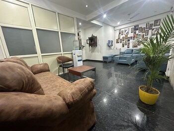 Vikrant Residency 59,India>>Gurugram,2.5 star