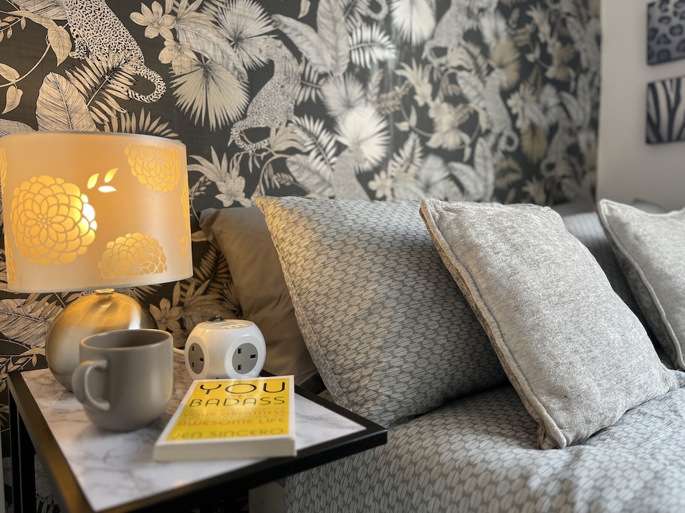 modernised central wigan townhouse sleeps up to 6