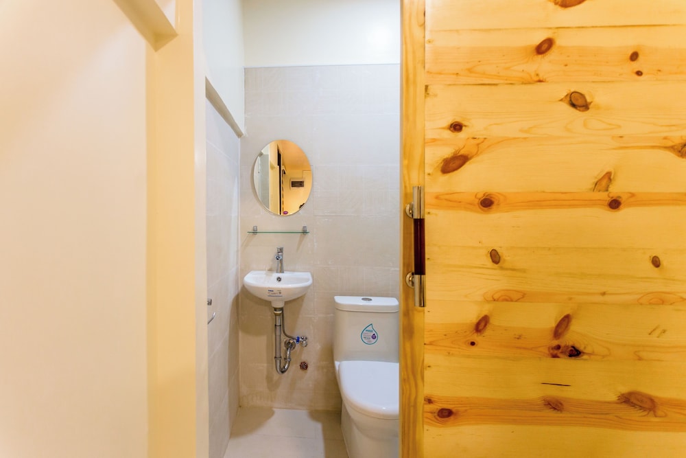 alona beach side inn