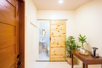 alona beach side inn