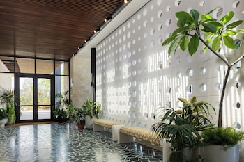 hotel indigo grand cayman an ihg hotel