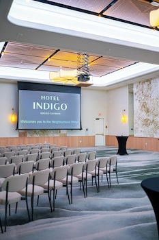 hotel indigo grand cayman an ihg hotel