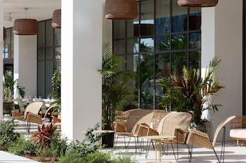 hotel indigo grand cayman an ihg hotel