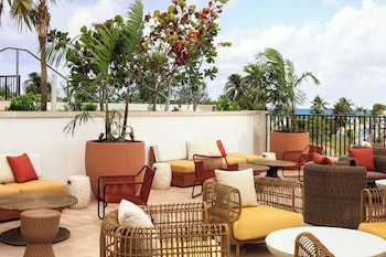 hotel indigo grand cayman an ihg hotel