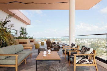 hotel indigo grand cayman an ihg hotel