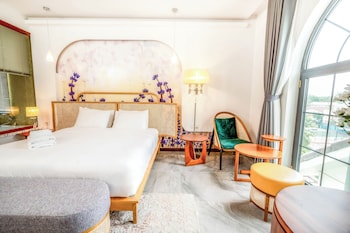 misaki hotel by sazi