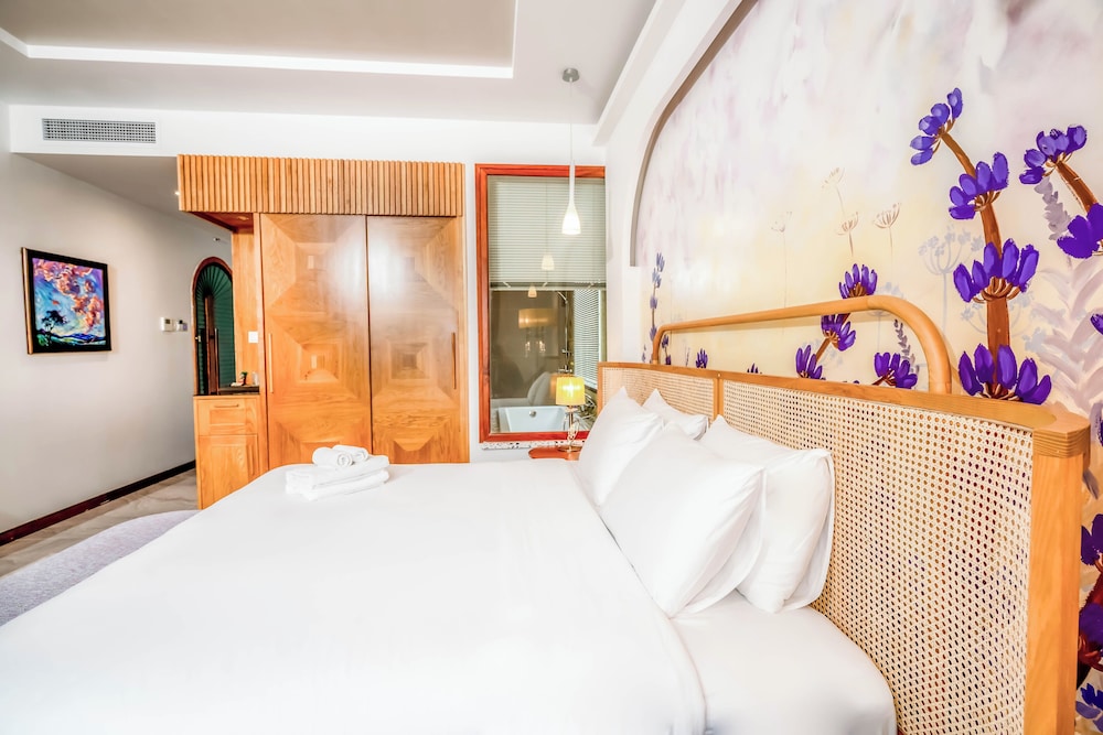 misaki hotel by sazi