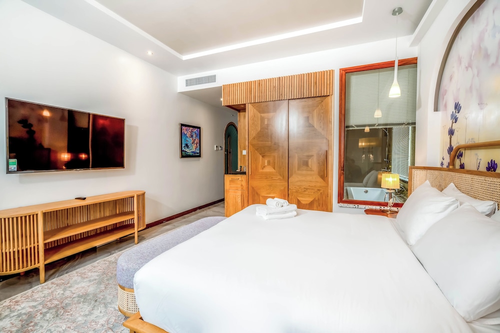 misaki hotel by sazi