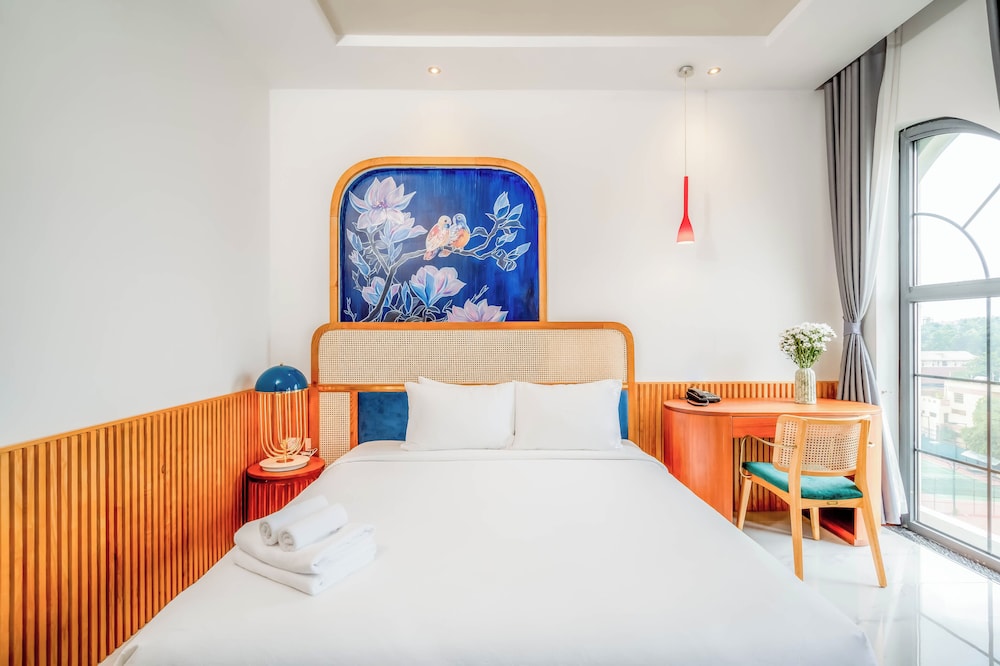 misaki hotel by sazi