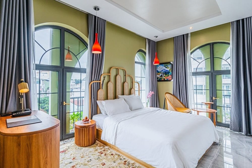 misaki hotel by sazi