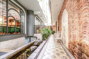 misaki hotel by sazi