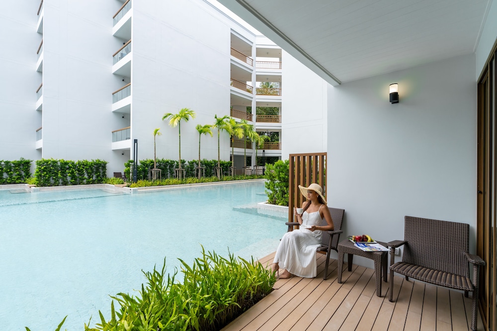 bella nara phuket naiyang beach