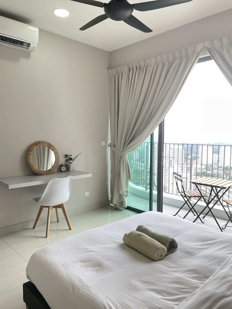 datum jelatek by plush