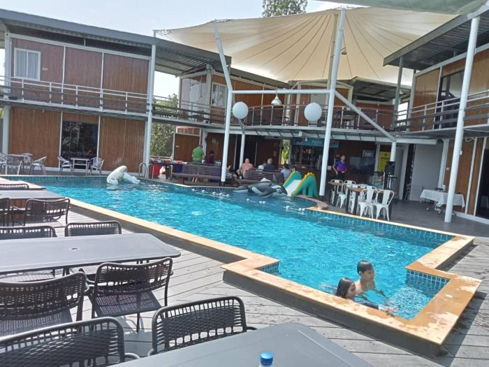 hi creek resort