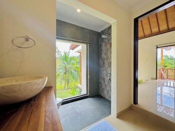 green coco suite