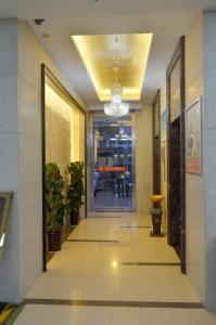 yiwu yuejia business hotel
