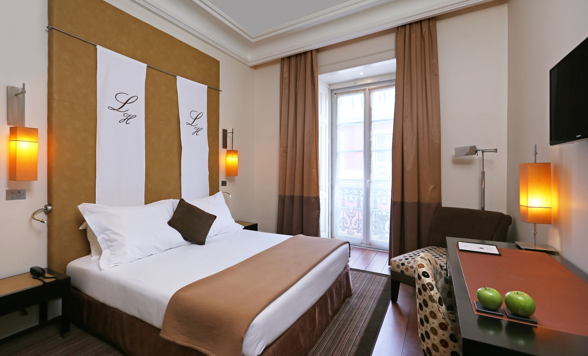 Heritage Avenida Liberdade, A Lisbon Heritage Collection,Bairro Alto>>Almada,4 star